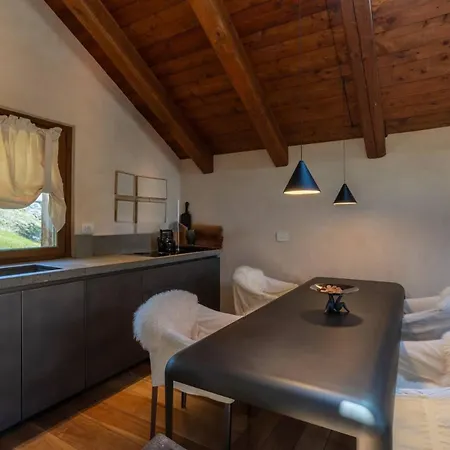 Piazzale Della Funivia - 4br Chalet- If You Want To Book, Please Contact On Wh-ats-app - 0034-635-518-057 !!!! 别墅 库马约尔