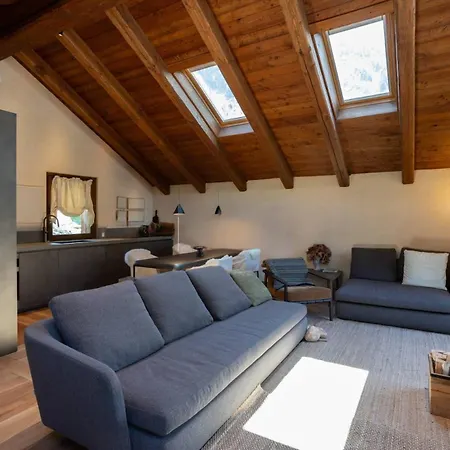 Вилла Piazzale Della Funivia - 4br Chalet- If You Want To Book, Please Contact On Wh-ats-app - 0034-635-518-057 !!!! Курмайор